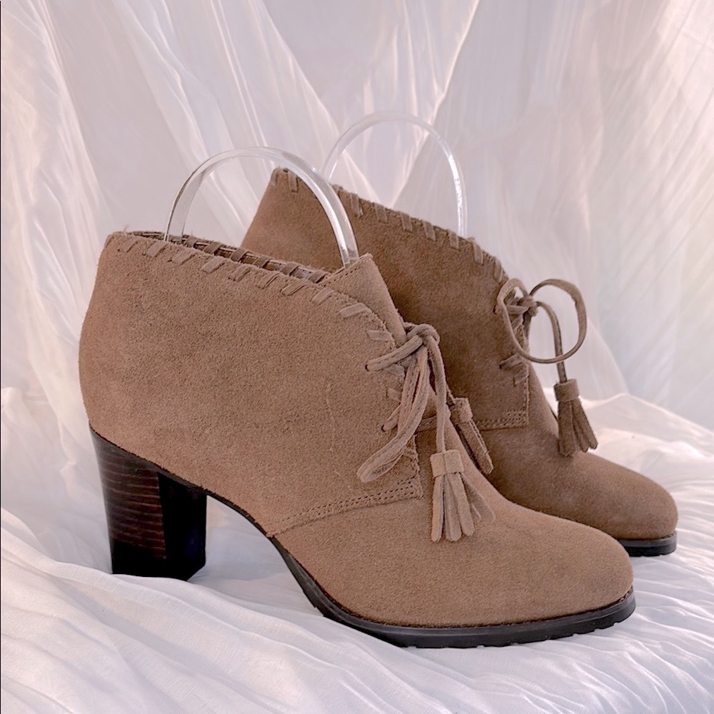*NWOT* LAUREN Ralph Lauren Tan Suede Ankle Boots Size 8